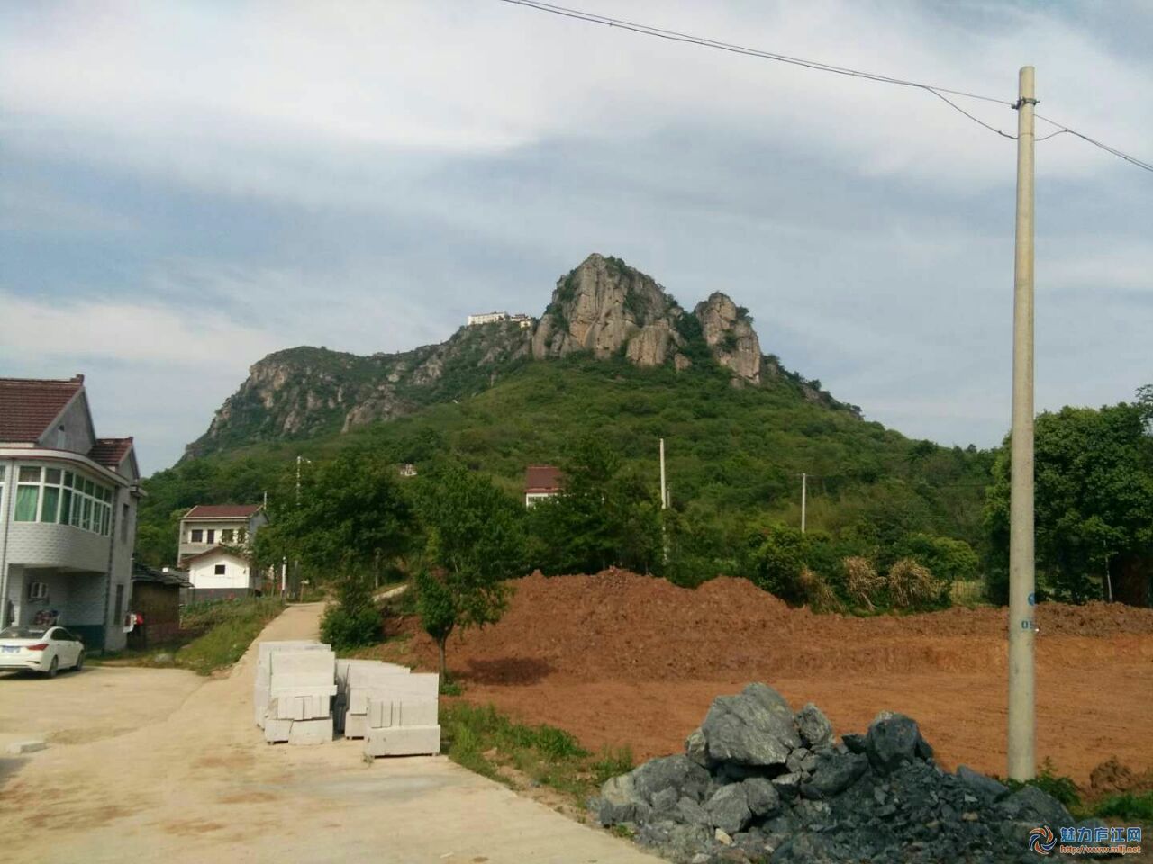 有奖拍客#美丽的岱鳌山下一条巨龙即将腾飞!为大庐江喝彩!