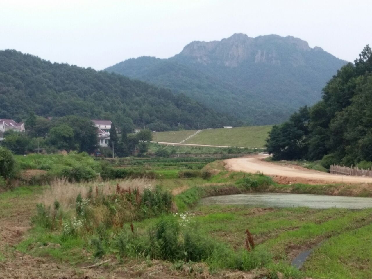 有奖拍客#庐江最南端,美丽的黄山寨,正在修路开发中,不久的将来将会