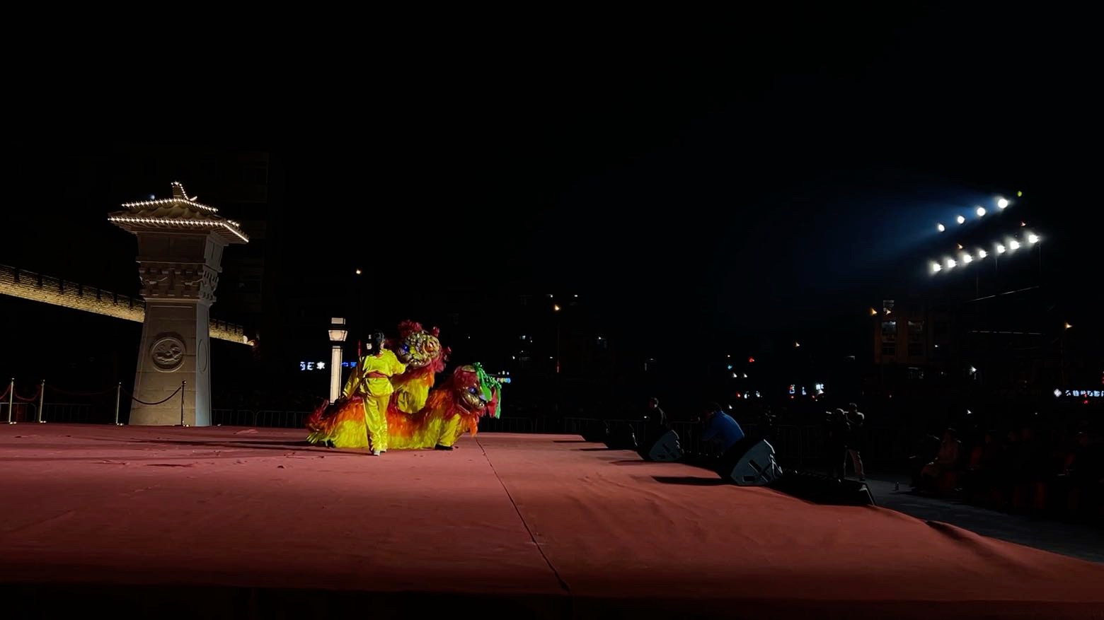 #晒庐江年味·赢新春好礼#浓浓的年味，拍摄于庐江郡。舞狮表演