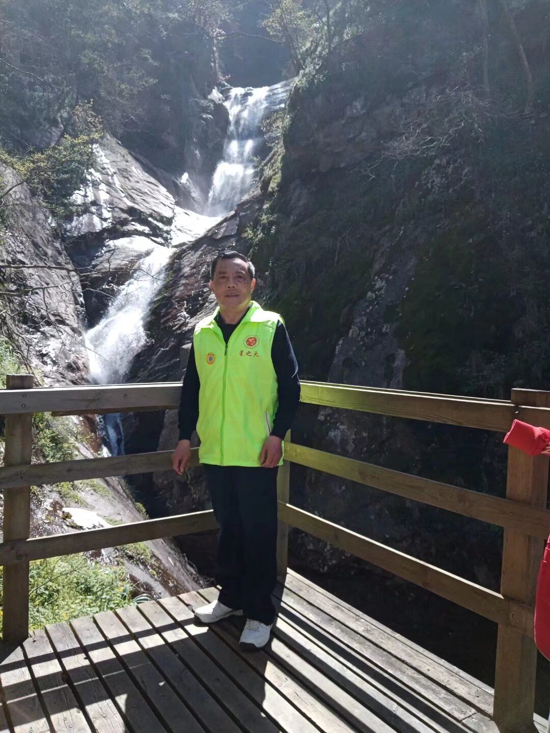 我們無法讓別人堅持堅定堅守，
可以努力讓自己堅持堅定堅守！